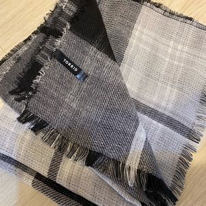 Torrid scarf